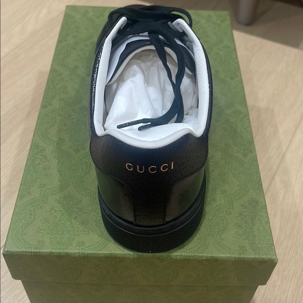 Men’s Gucci Shoe Size 10.5 - Picture 3 of 5